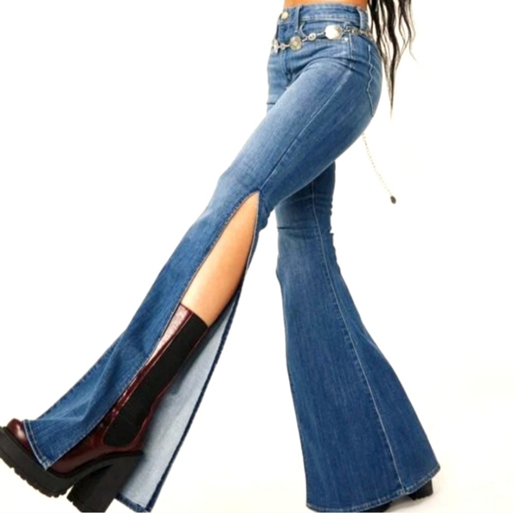 ARTICLES OF SOCIETY Bridgette Side Split Boho Bell Bottem Flare Jeans